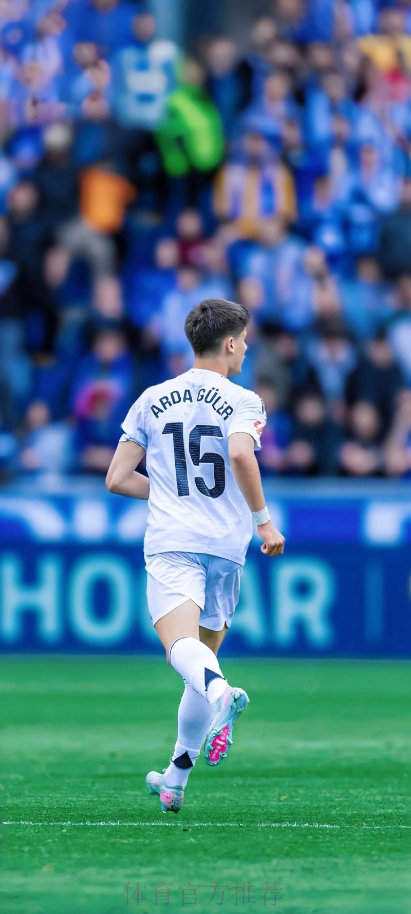 阿拉巴转会传闻是为续约施压 皇马本赛季不考虑他 阿拉巴转会传闻是为续约施压 皇马本赛季不考虑他